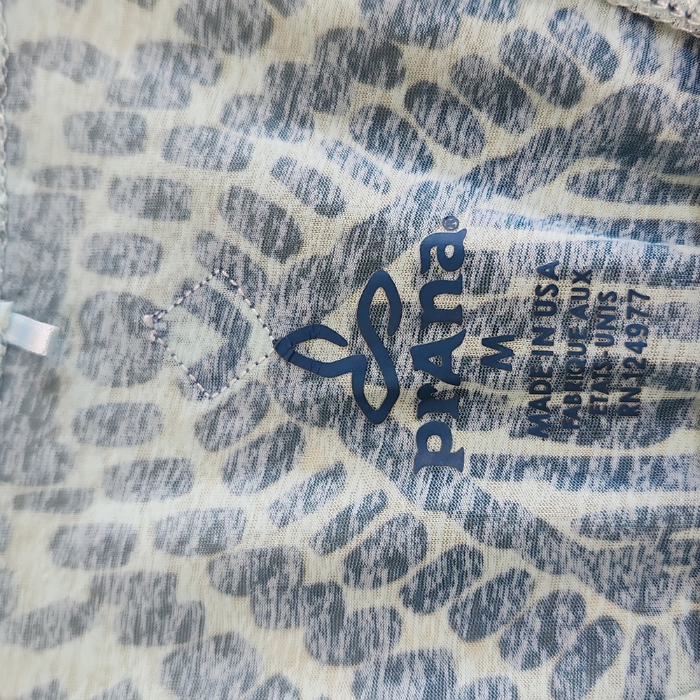 Prana Blue Patterned Women's Tank Top Medium. Pit to pit 18" - Picture 2 of 2